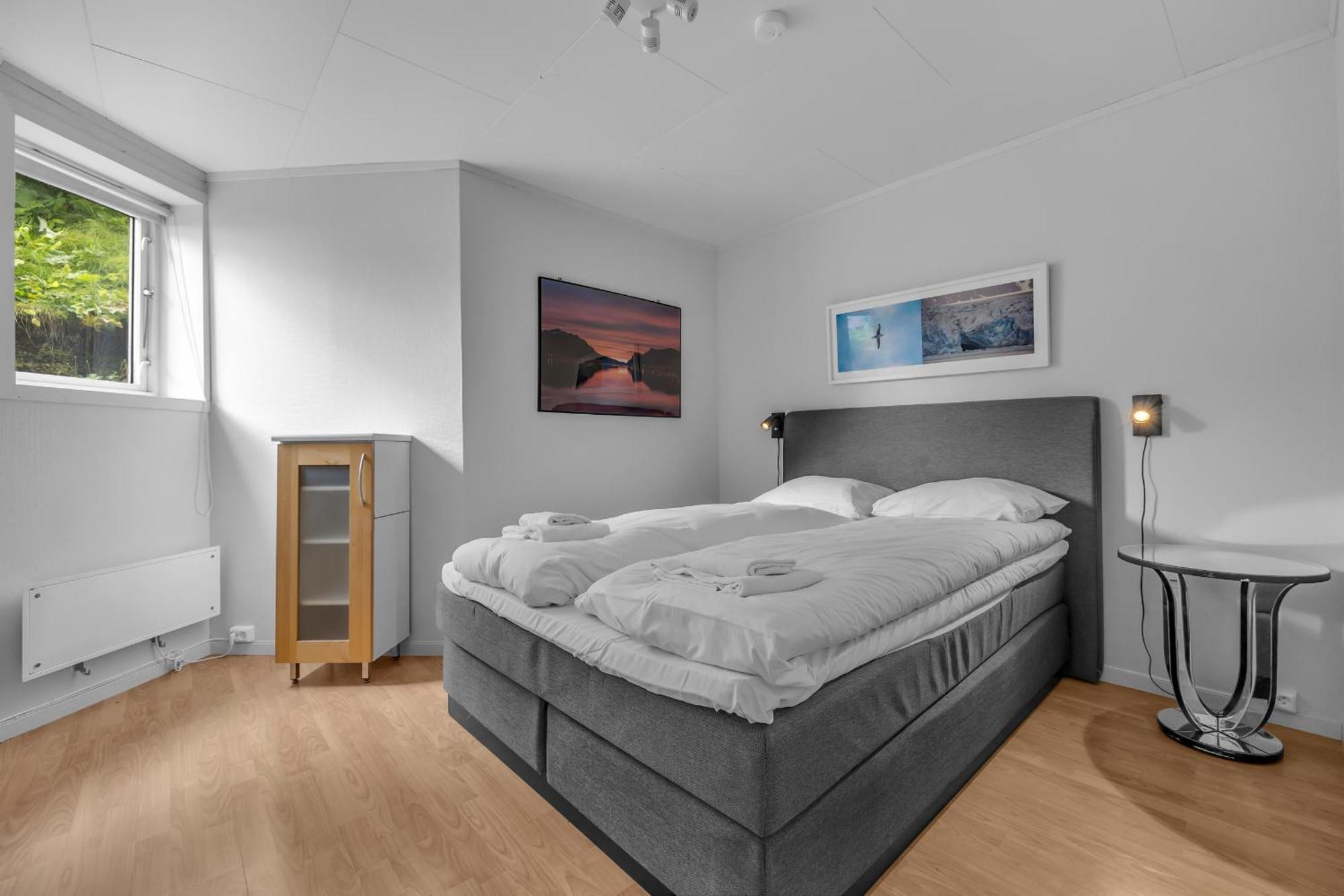 Central Large Modern House With A View Tromso Exterior photo